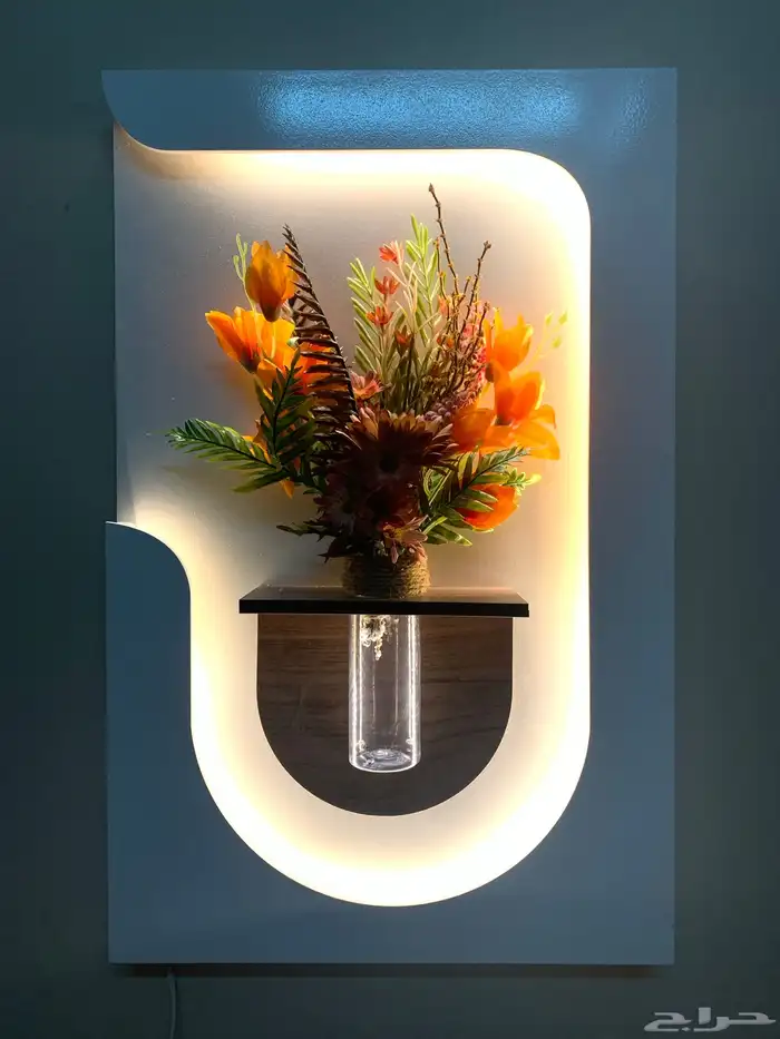 لوحه ديكور جدارية بحامل ورد طبيعي واضاءة ليد Led 2