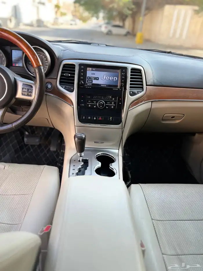 جيب جراند شروكي اوفر لاند V8 2011 10
