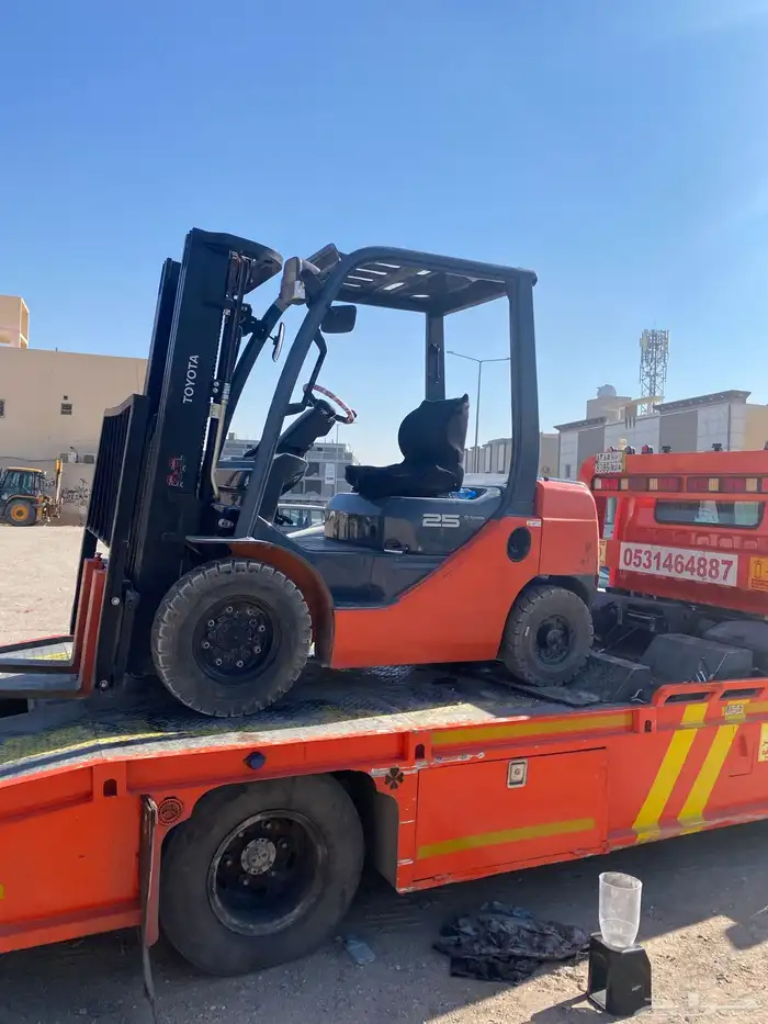 اجار رافعات شوكيه وبوبكاتات وكرينات فركلفتForklift e 7