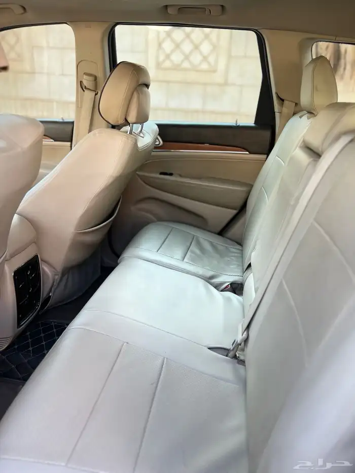 جيب جراند شروكي اوفر لاند V8 2011 9
