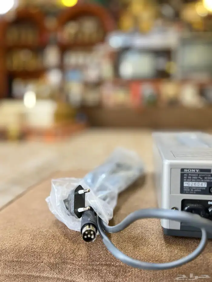 مشغل وشاحن بطاريات SONY قديم مخزن 3