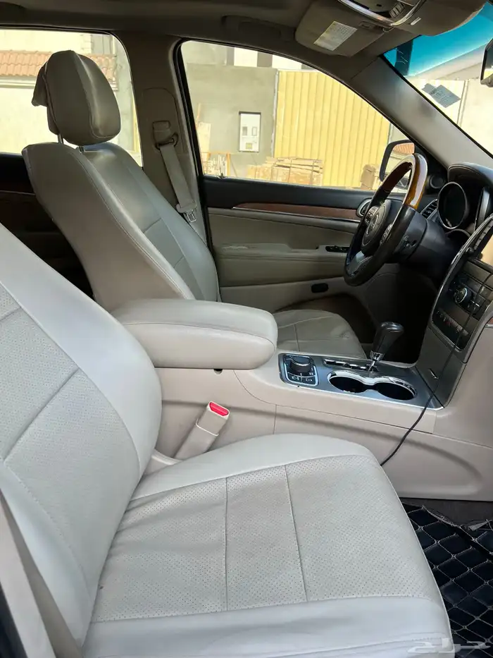 جيب جراند شروكي اوفر لاند V8 2011 12