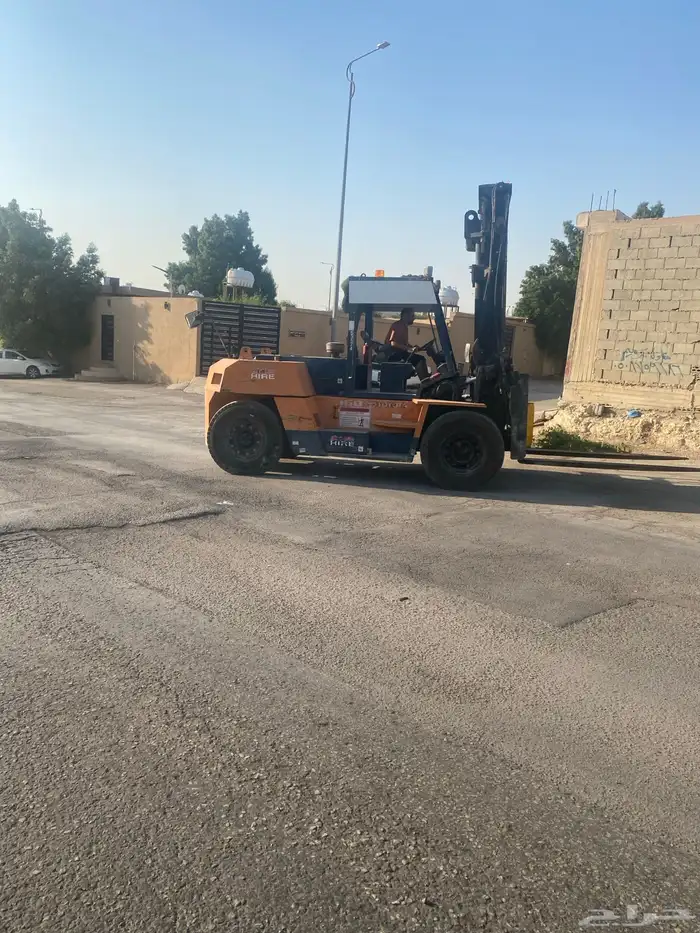 اجار رافعات شوكيه وبوبكاتات وكرينات فركلفتForklift e 9