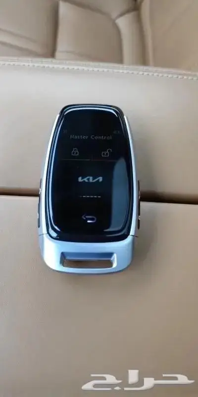 اصلاح شاشات سيارات واصلاح مضخم مرسيدس لكزس رنج روفر 7