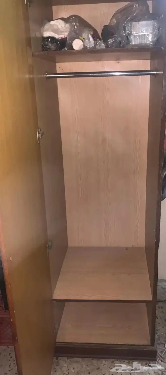 سرير ودولاب ومرايه ومرتبه 1