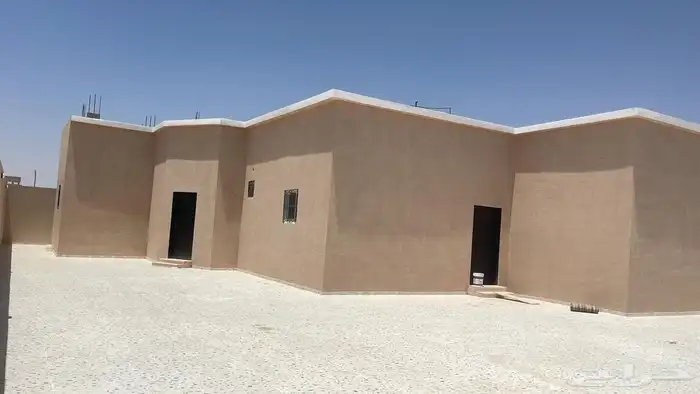 للبيع او للإيجار دور واحد في مدينة الرياض القويعيه 1