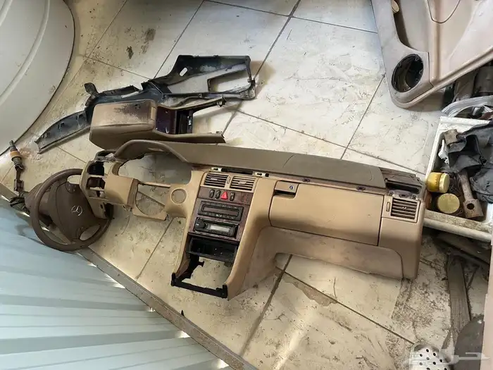 قطع ابو عيون مرسيدس 2001 11