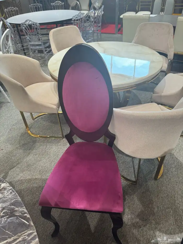 طاولات ستيل ذهبي 44