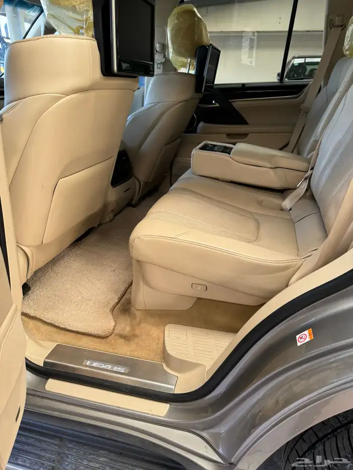 لكزس 2019 فل كامل LX570 15