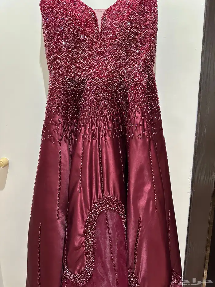 فستان موديل السنه للبيع 0