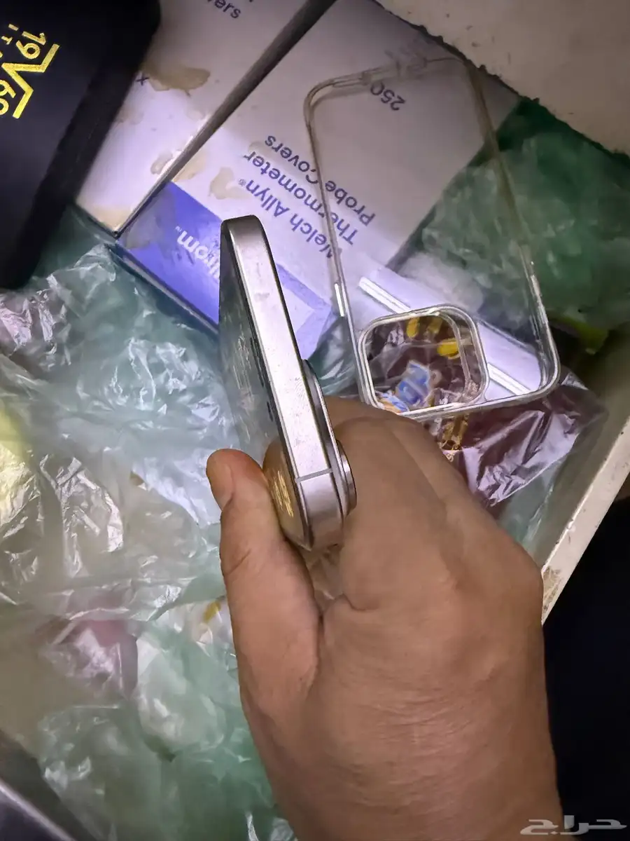 iPhone 15 pro max 256 GB 4