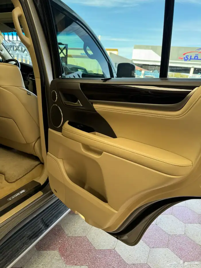 لكزس 2019 فل كامل LX570 20