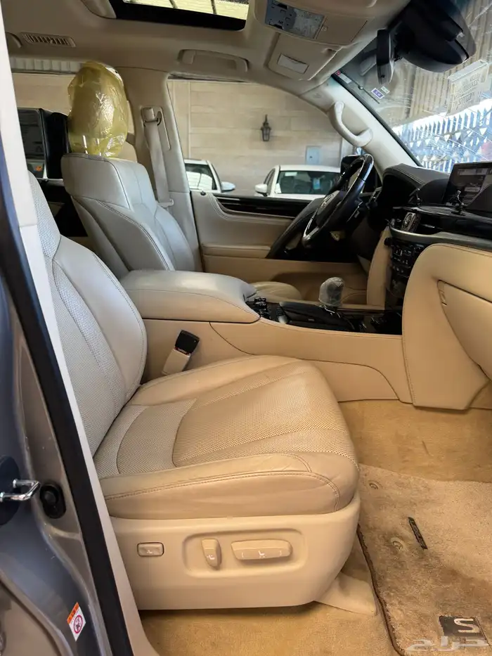 لكزس 2019 فل كامل LX570 23