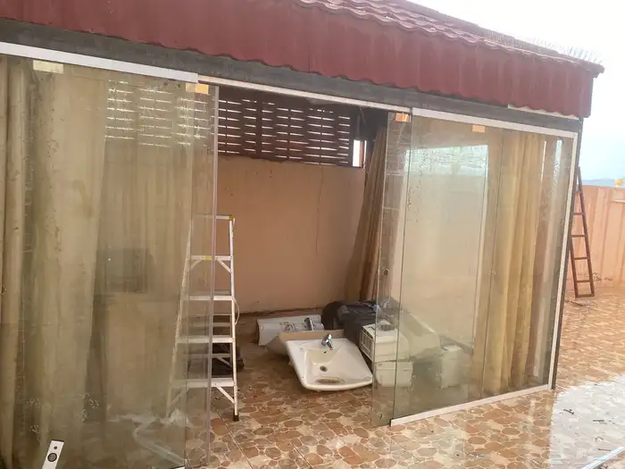 معلم زجاج سكوريت وصيانه ابواب 17