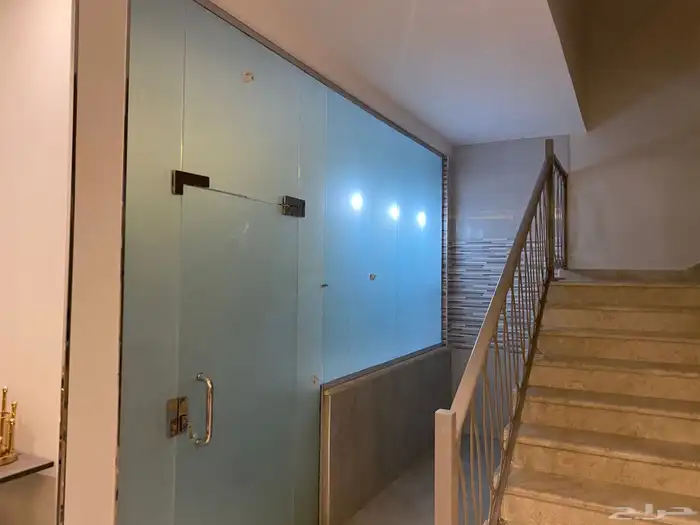 معلم زجاج سكوريت وصيانه ابواب 11