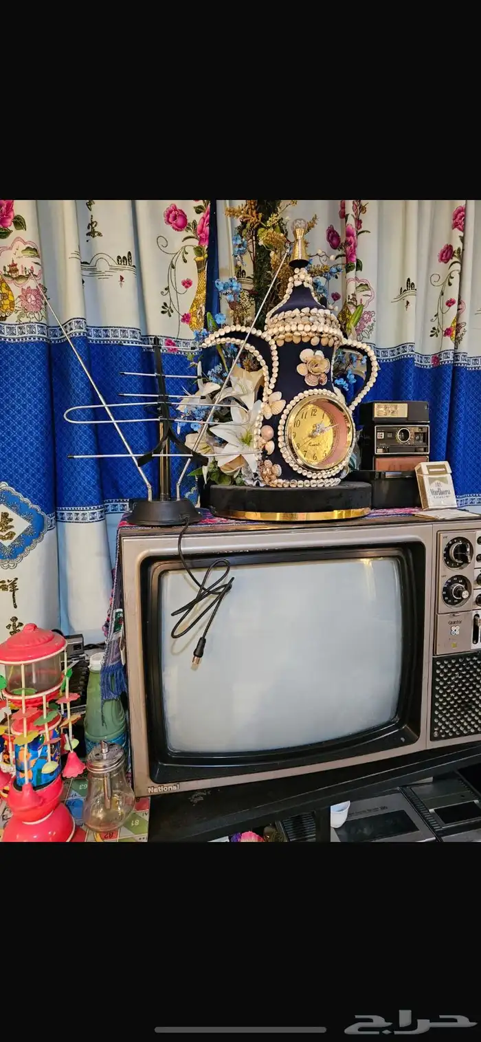 سلة تلفزيون قديمة 0