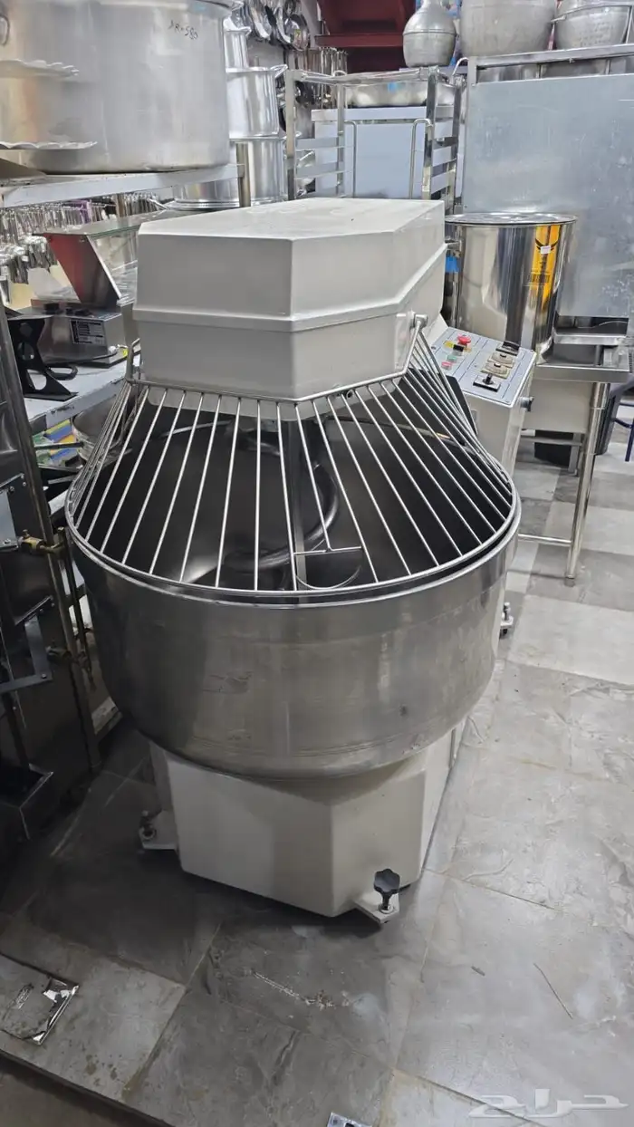 عجانة حلزوني 200 لتر ايطالي مستخدم 1