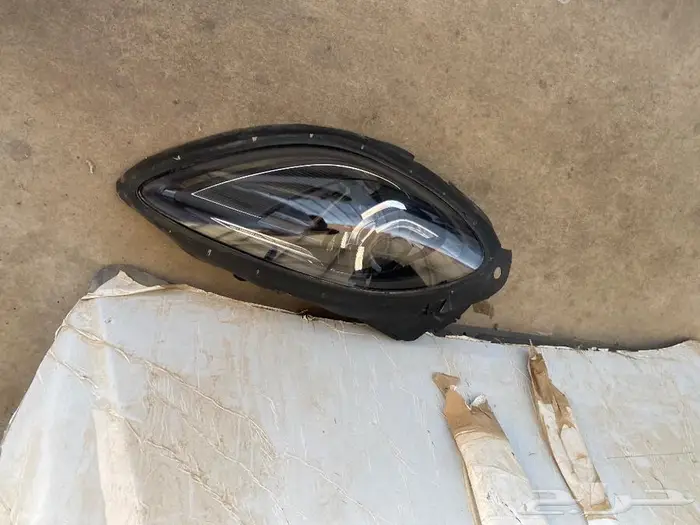 شمعه يمين بورش ماكان 2