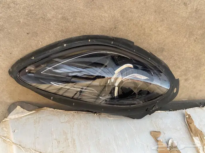 شمعه يمين بورش ماكان 0