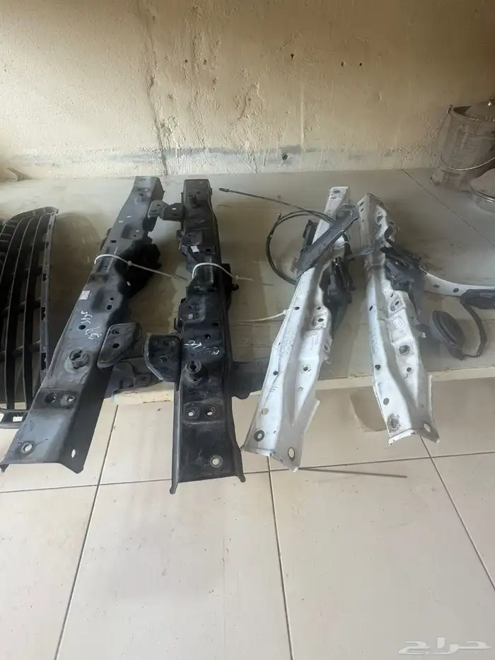 قطع غيار هايلوكس كامري اورين 0