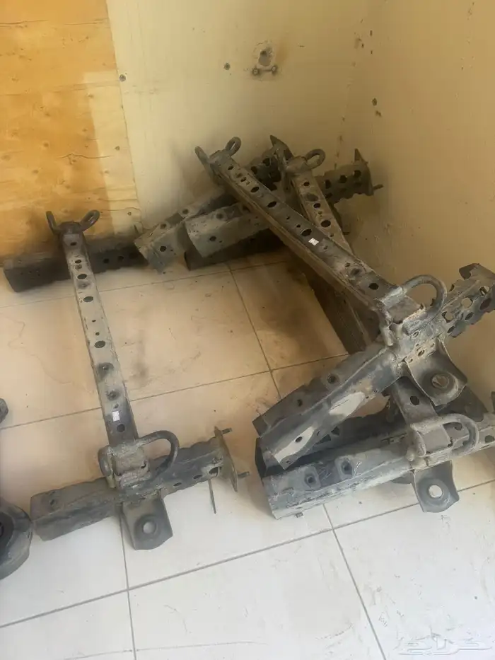 قطع غيار هايلوكس كامري اورين 8