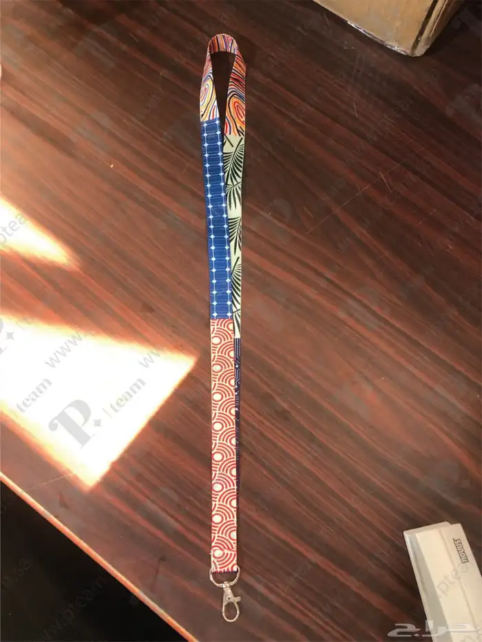 طباعة شعارك على حبال لانيارد - طباعة حامل بطائق 15