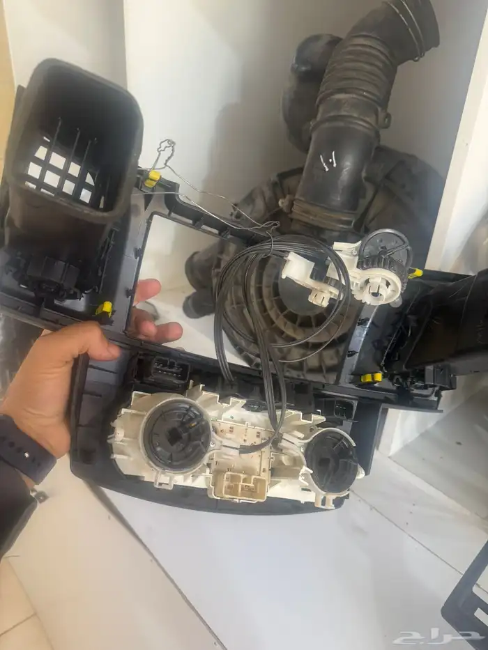 قطع غيار هايلوكس كامري اورين 16