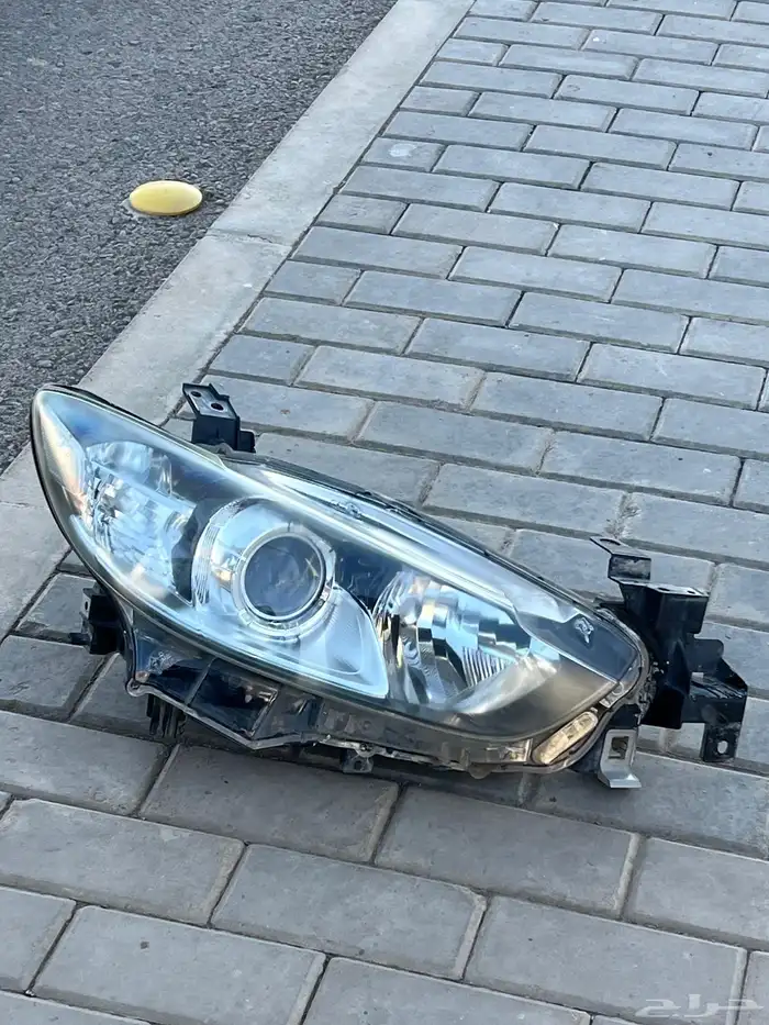 شمعة نور مازدا 6 ( يمين ) 0