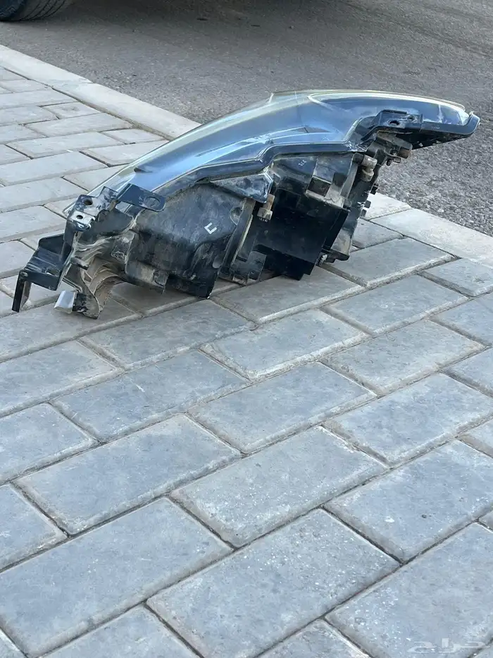 شمعة نور مازدا 6 ( يمين ) 3