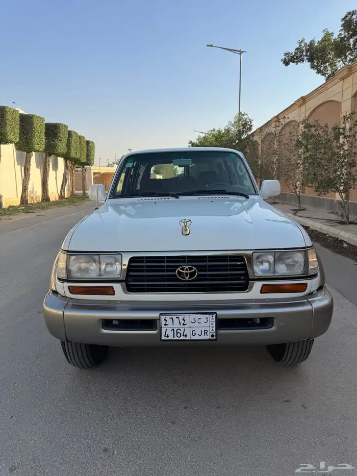 جيب لاندكروزر GXR 1997 3