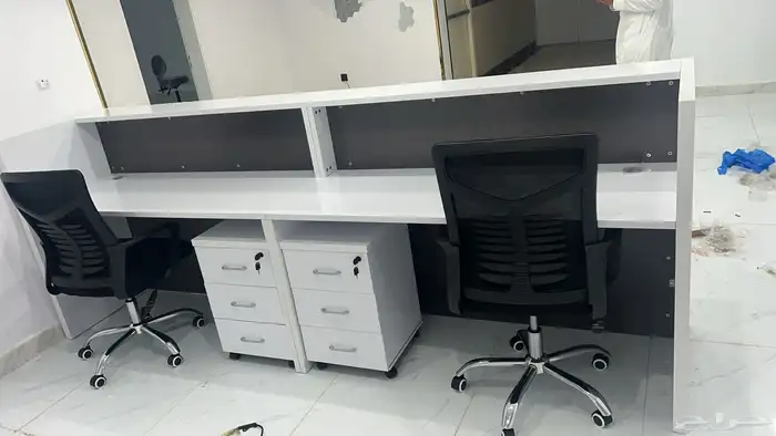 مكتب ابيض و رصاصي طقم مودرن فخم ورك ستيشن طاولة اجتماع كنب 57