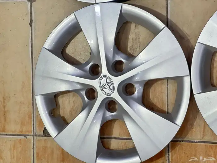 طقم طاسات كامري اصلي وكاله جديد طيس 1