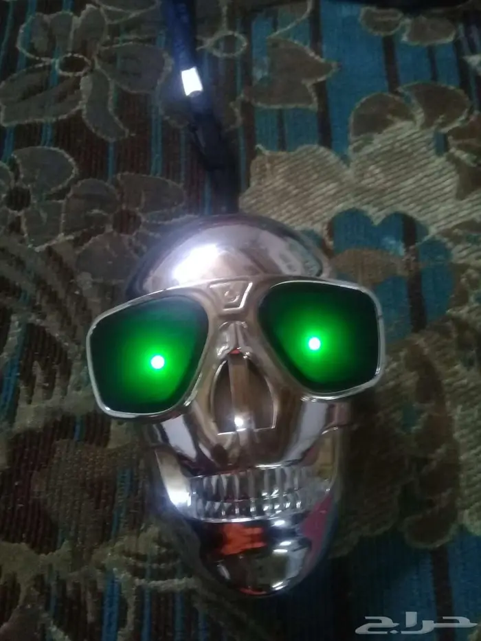 للبيع شاحن متنقل ع شكل جمجمه 0