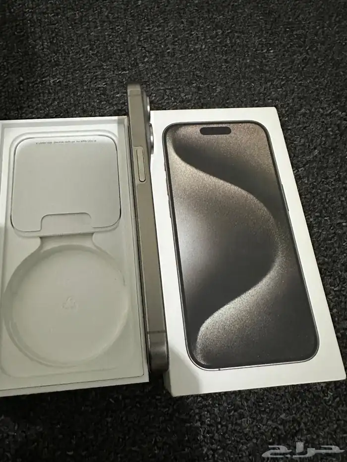 ايفون 15 برو iPhone آخو جديد عليه ضمان من جرير 4