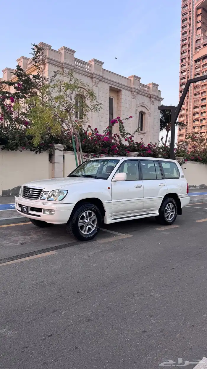 تم البيع لكسزس LX470 مخزن موديل 2006 3