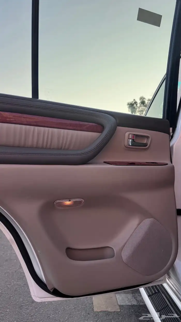 تم البيع لكسزس LX470 مخزن موديل 2006 64