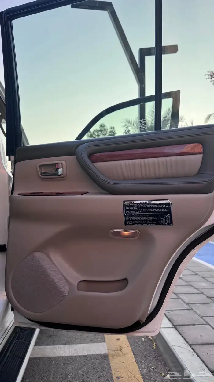 تم البيع لكسزس LX470 مخزن موديل 2006 63