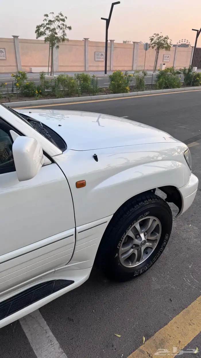 تم البيع لكسزس LX470 مخزن موديل 2006 28