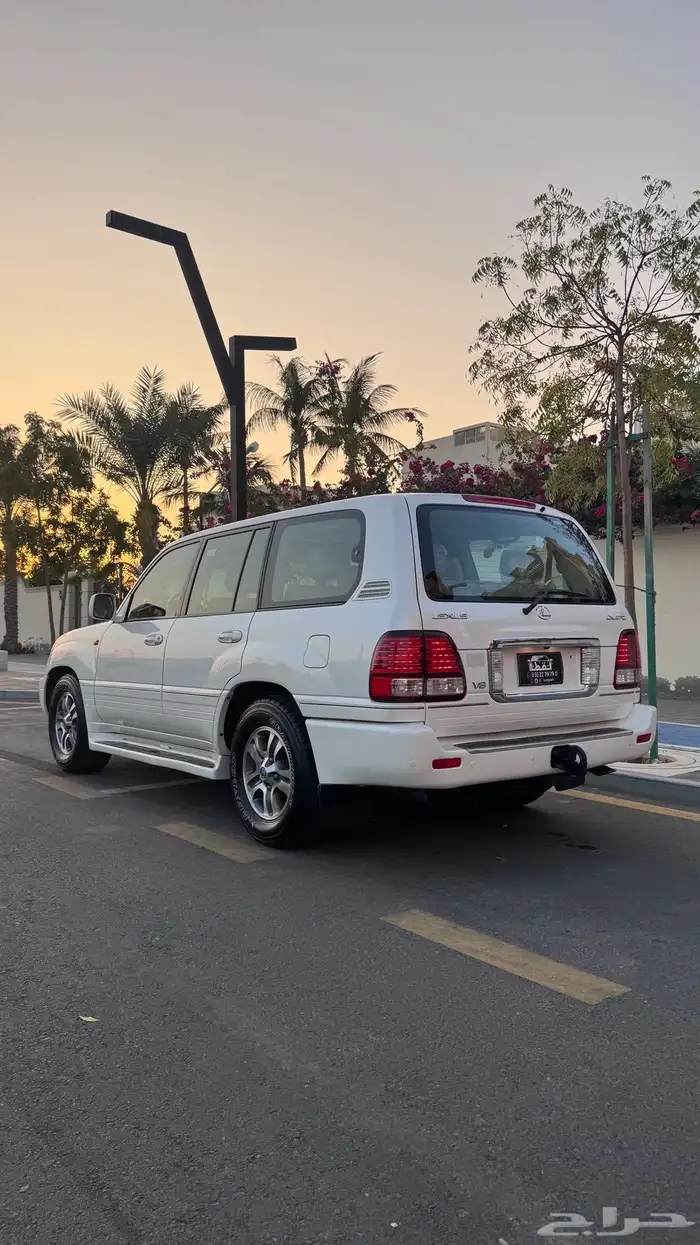 تم البيع لكسزس LX470 مخزن موديل 2006 0