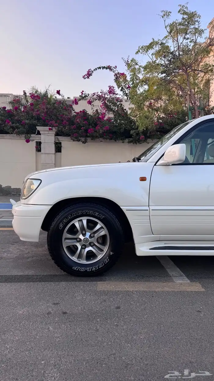تم البيع لكسزس LX470 مخزن موديل 2006 39
