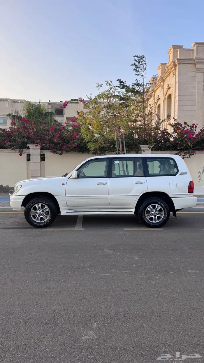 تم البيع لكسزس LX470 مخزن موديل 2006 37