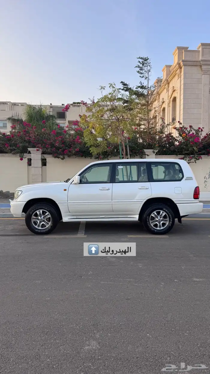 تم البيع لكسزس LX470 مخزن موديل 2006 40