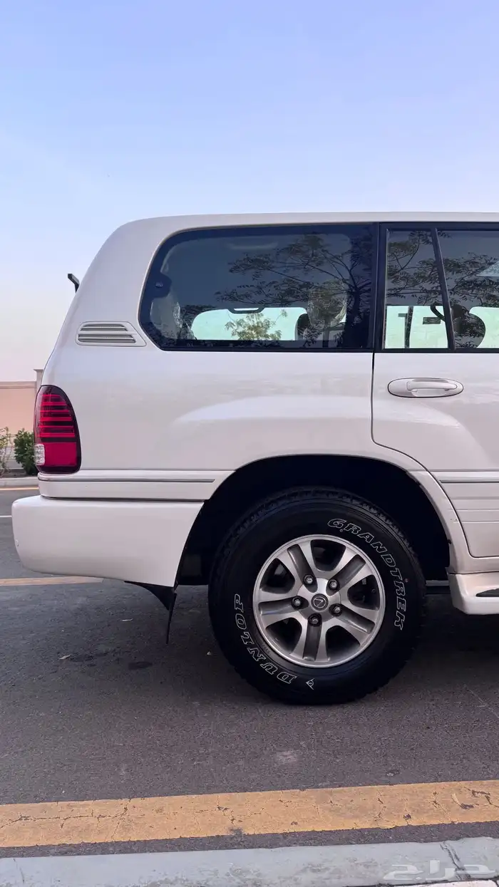 تم البيع لكسزس LX470 مخزن موديل 2006 26