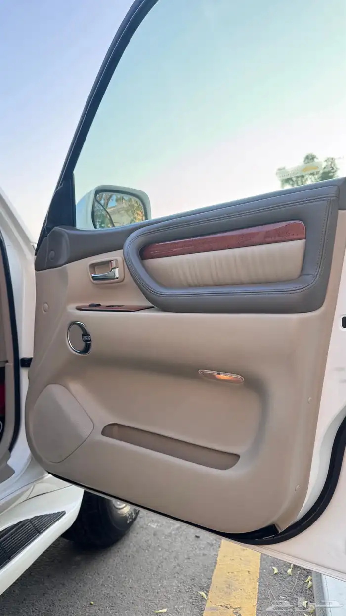 تم البيع لكسزس LX470 مخزن موديل 2006 62