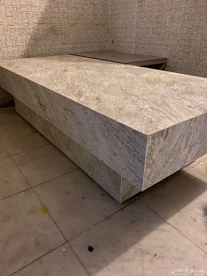 طاولات خدمه بديل الرخام ومرايات 46