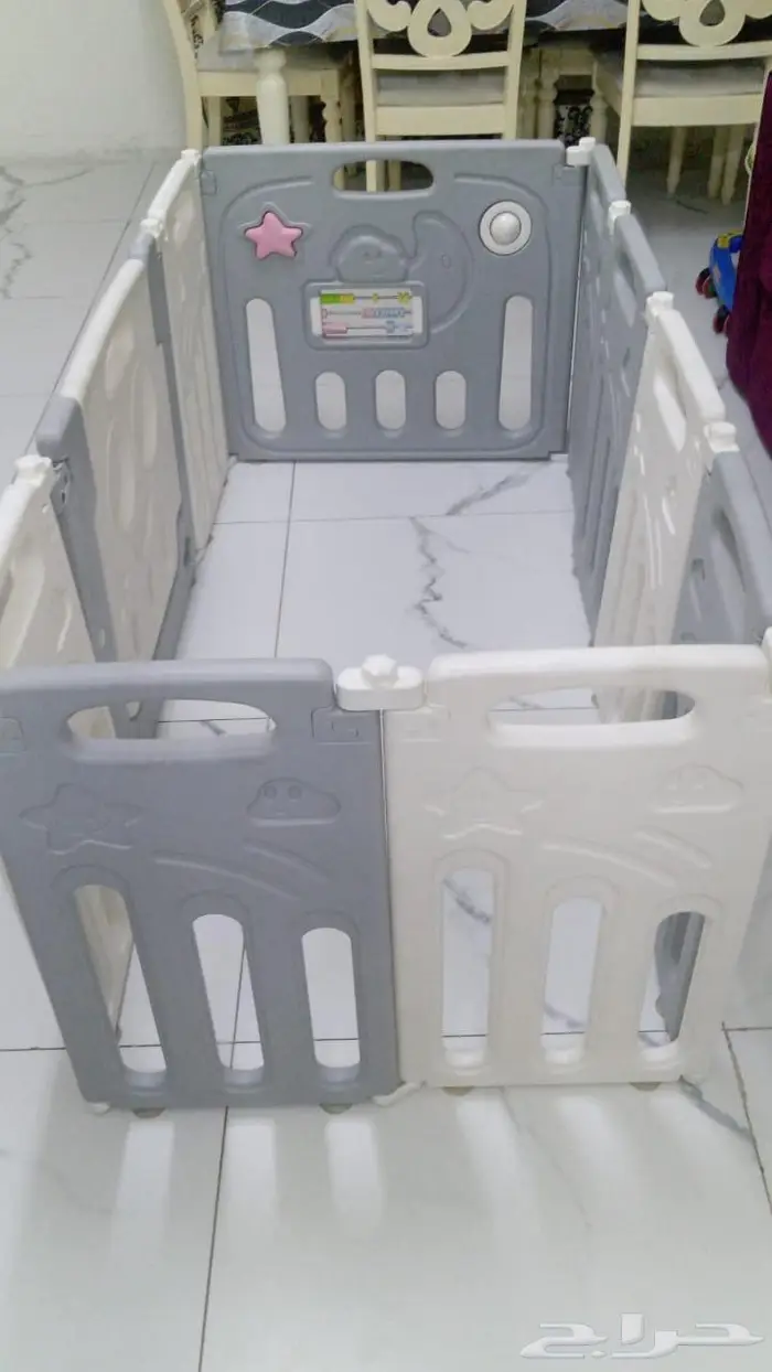 Almost New Playpen Kids Playing Block 0