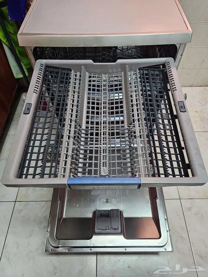 جلاية صحون بوش ألماني اقتصادية استخدام نظيف بحالة جيدة جدا 6