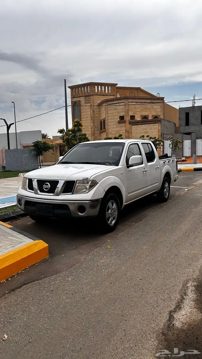 نيسان نافارا ثمانية سلندر V8 0