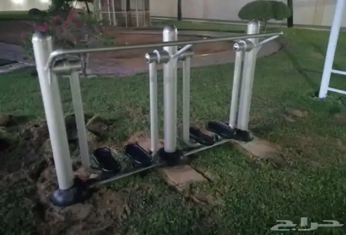 معدات رياضيه للحدائق-العاب بدنيه خارجيه كراسي وسلات حدائق 18