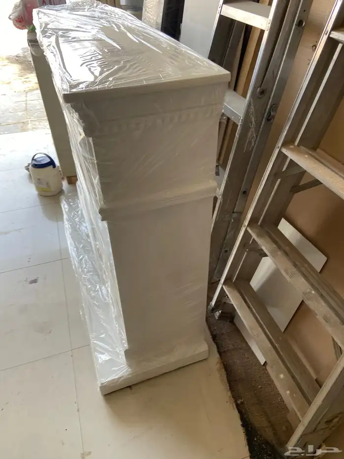 طاولة ديكور دفاية جديدة بتغليف المصنع لم تستخدم 4